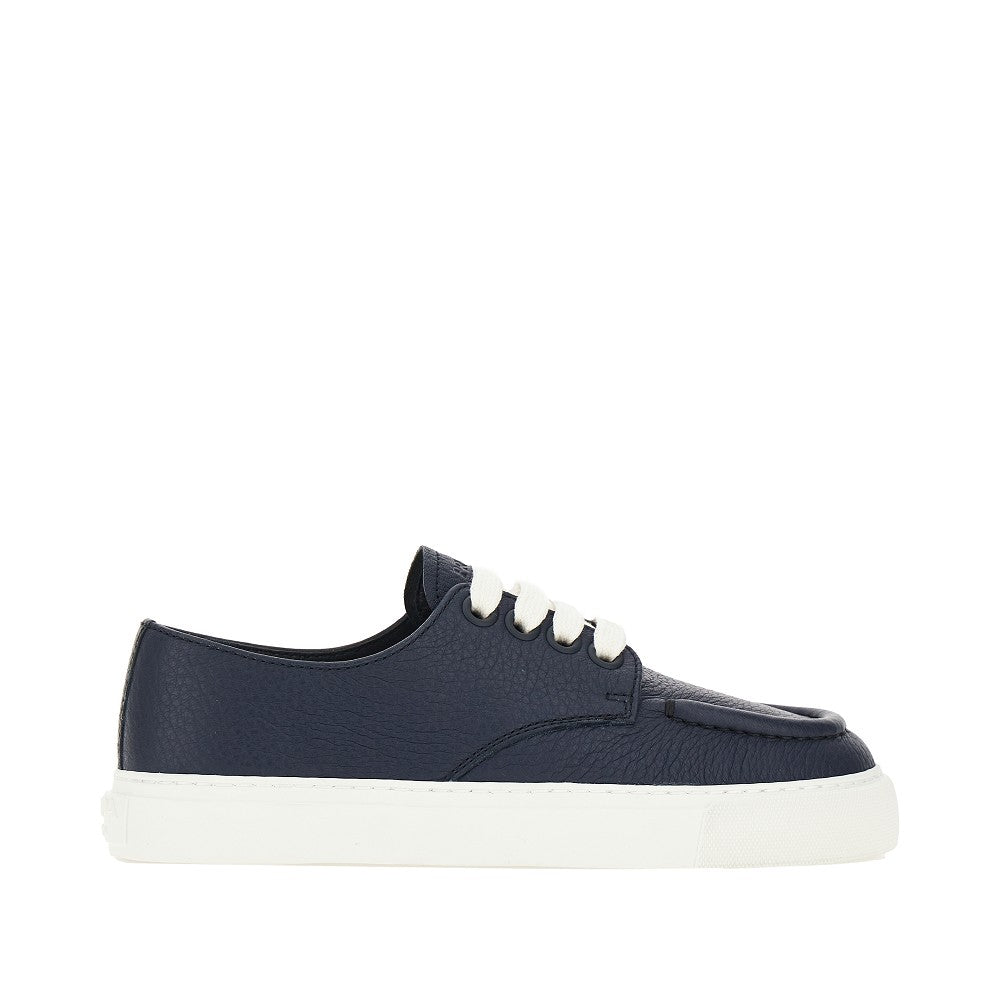 Leather boat shoes