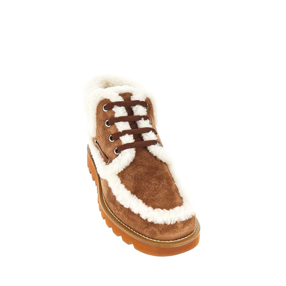Scarponcino in suede e shearing
