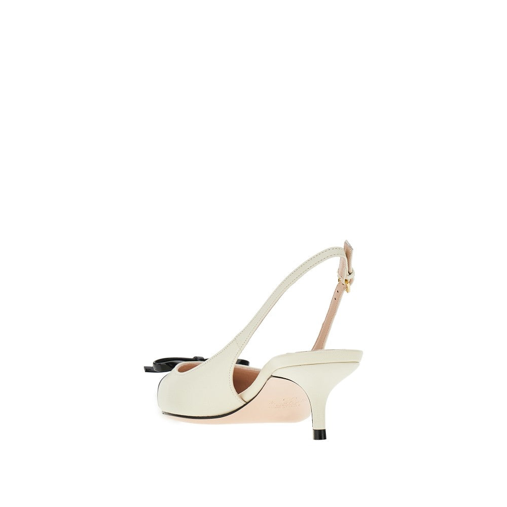 Décolleté slingback in nappa con fiocco