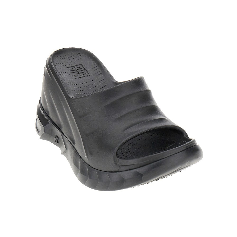 'Marshmallow' rubber slides
