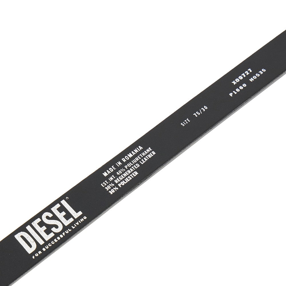 Oval D buckle metallized belt
