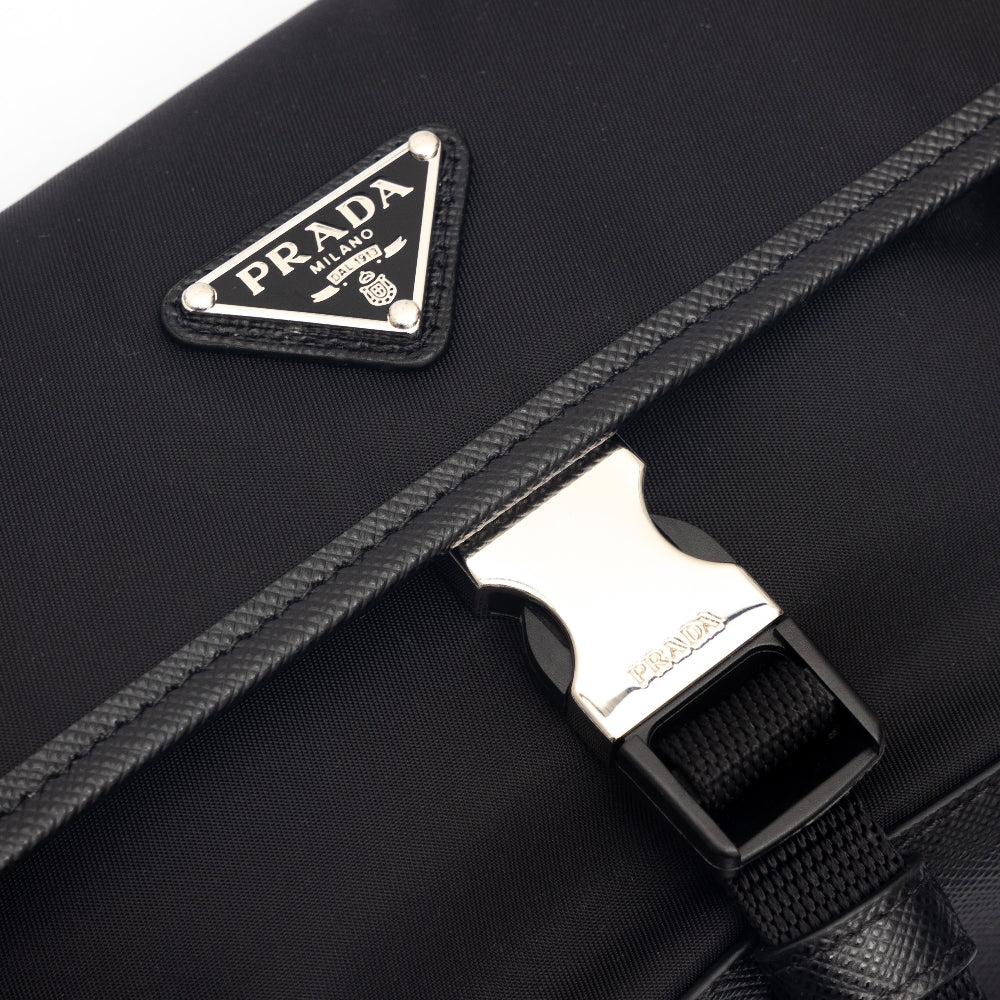 Pouch porta smartphone in Re-Nylon e Saffiano
