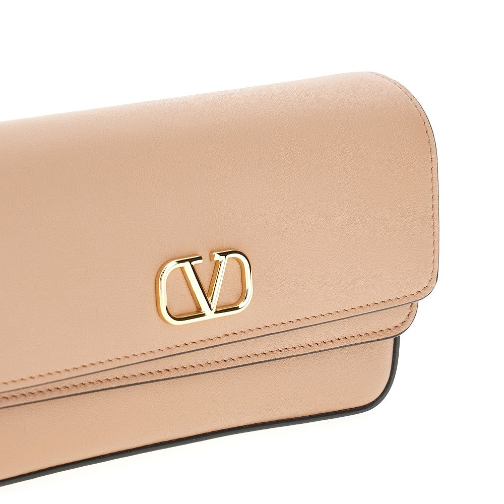 Clutch in pelle con dettaglio VLogo Signature
