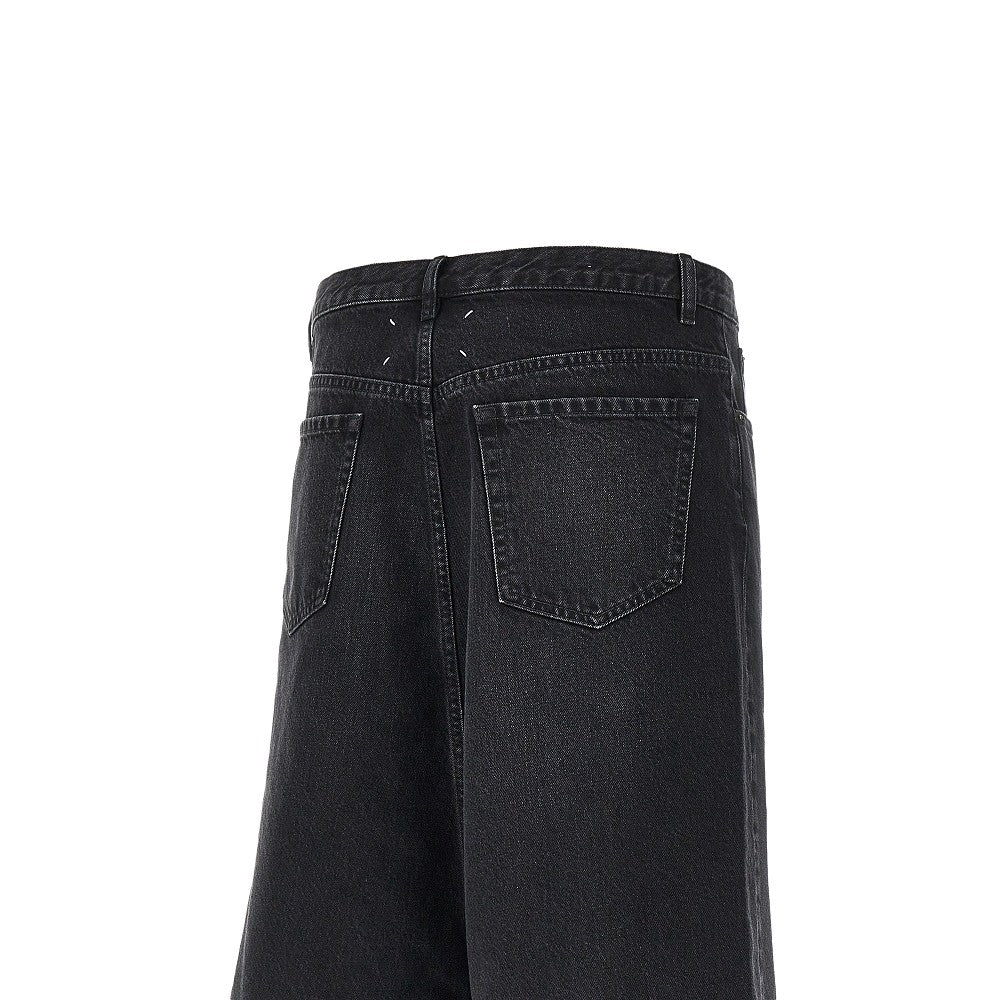 Bermuda in denim con cavallo sceso