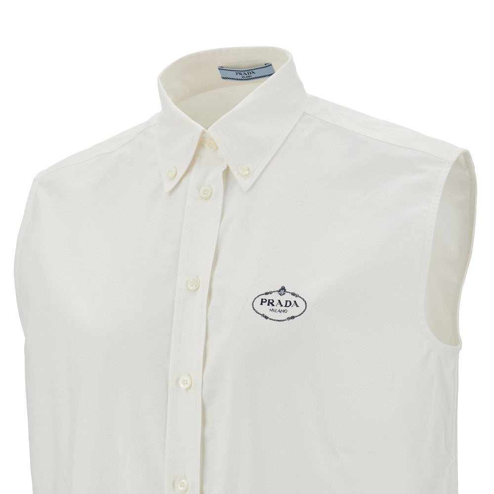 Sleeveless shirt with logo embroidery