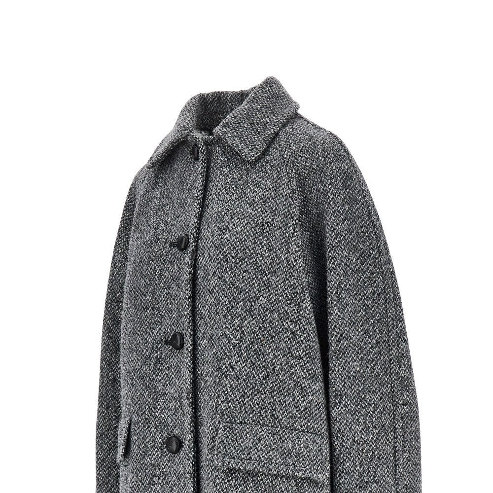 Cappotto in tweed con sciarpa