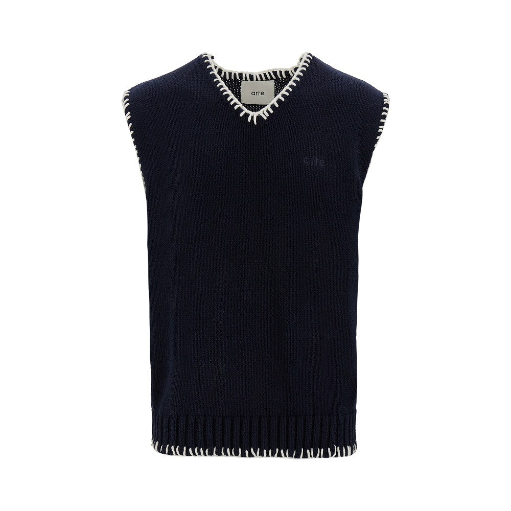 Knitted vest with embroidered edges
