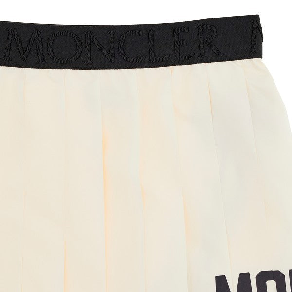 Minigonna in nylon a pieghe