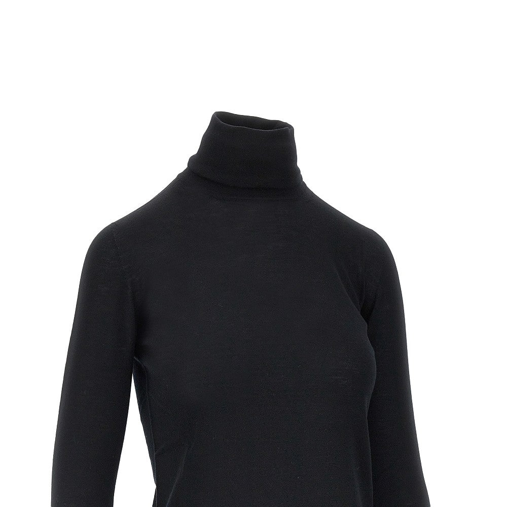 Dolcevita in maglia di lana vergine