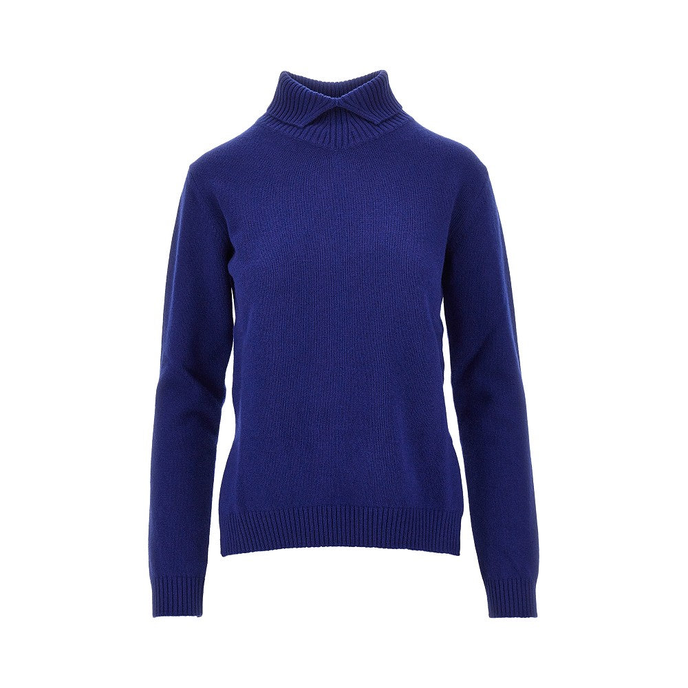 Pullover in lana con collo aperto