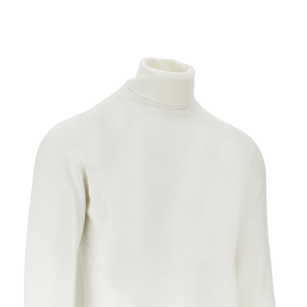 Dolcevita in maglia di lana merino
