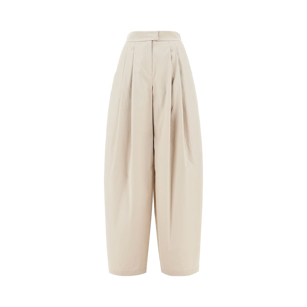 Pantalone ampio in gabardina con pinces