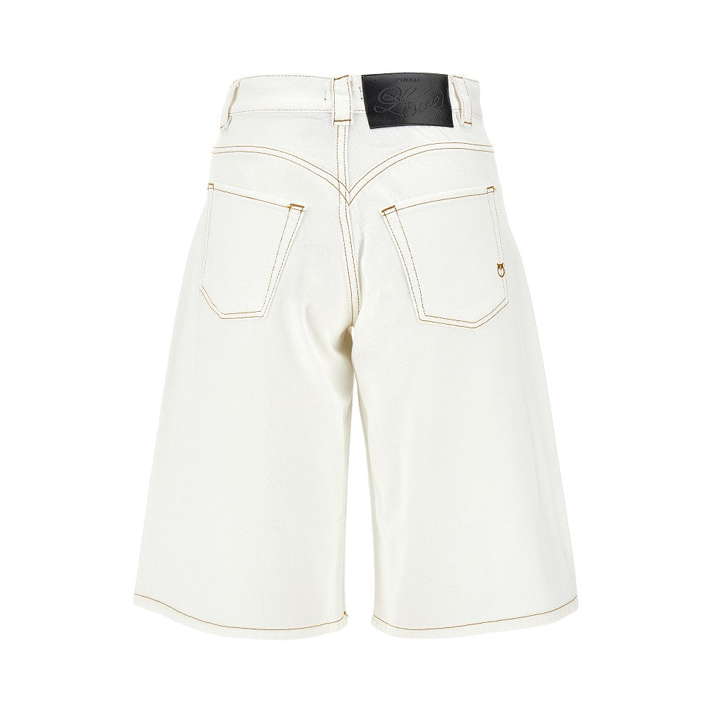 Bermuda in bull con dettagli piercing