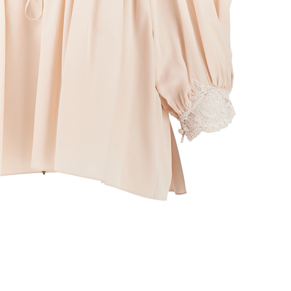 Blusa in crêpe de chine e pizzo