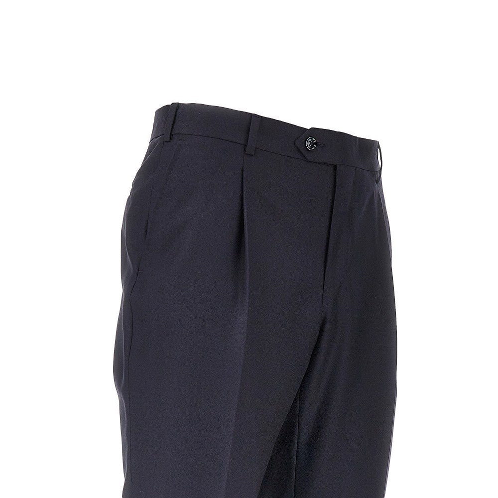 Tailor Fit wool pants with dart