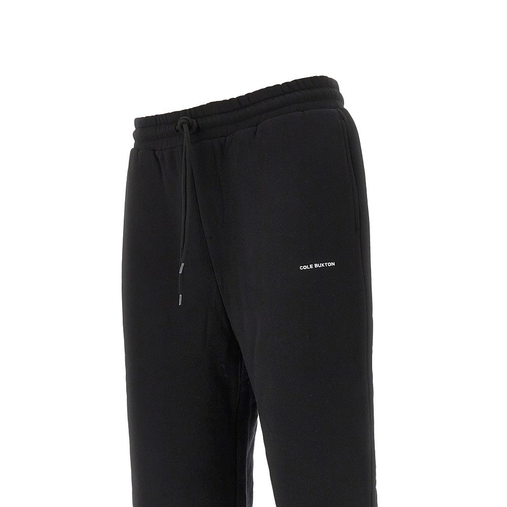 Joggers con mini logo ricamato