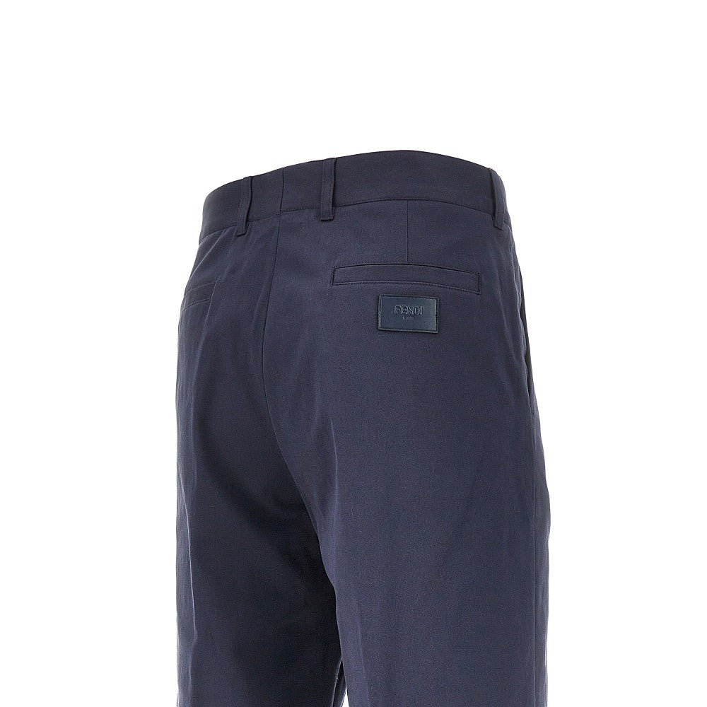 Pantalone chino in gabardine stretch