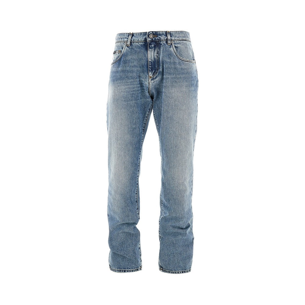 Classic jeans with logo plate