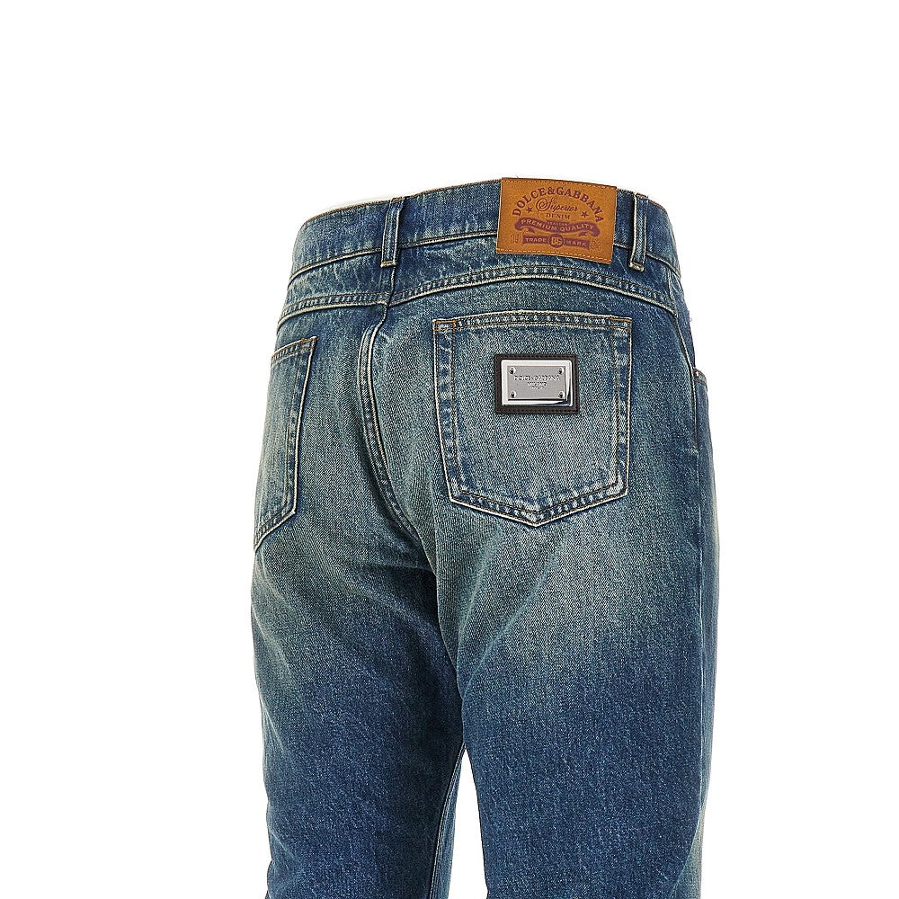 Jeans Regular Fit con placca logo