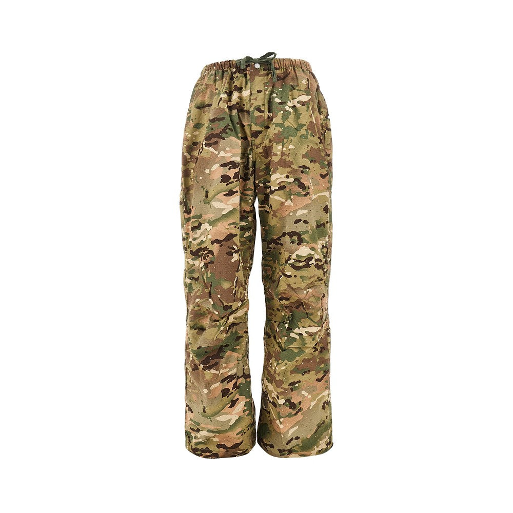 Strass-embellished camouflage pants