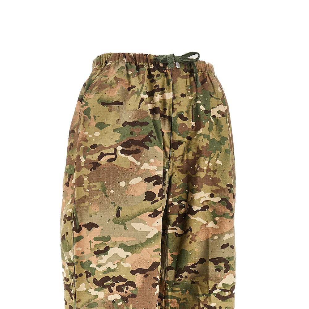 Strass-embellished camouflage pants