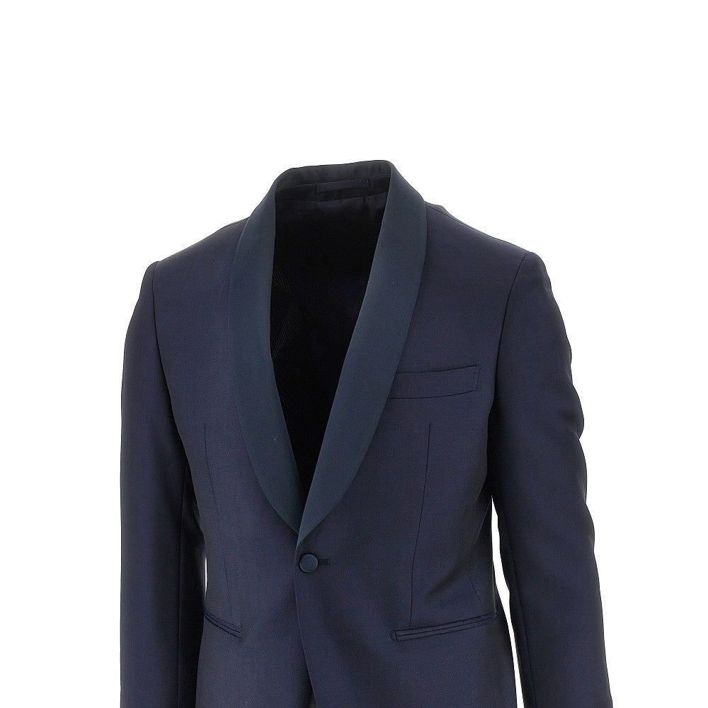 Wool suit with satin details