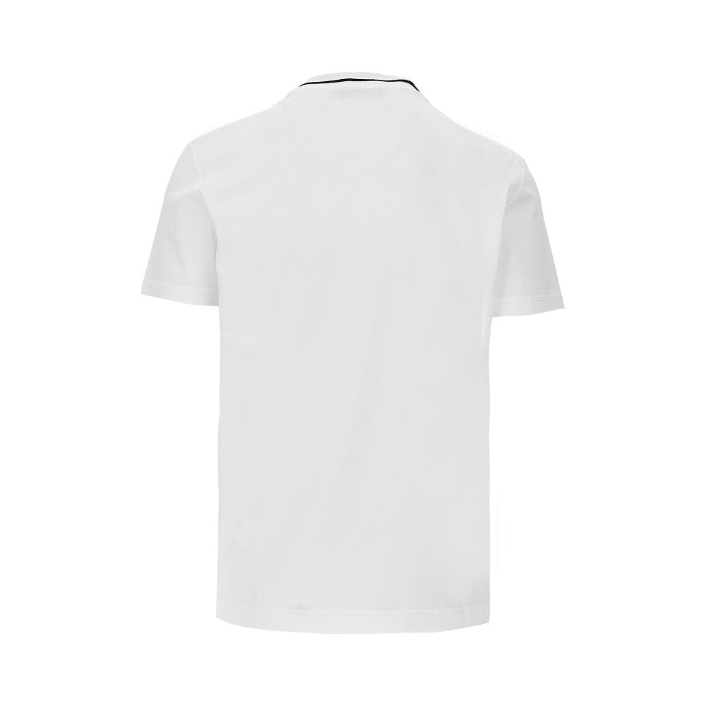 T-shirt con tasca e patch logo