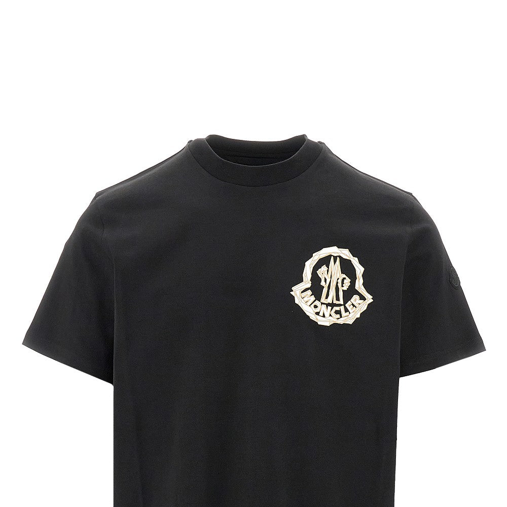T-shirt con stampa logo grafica
