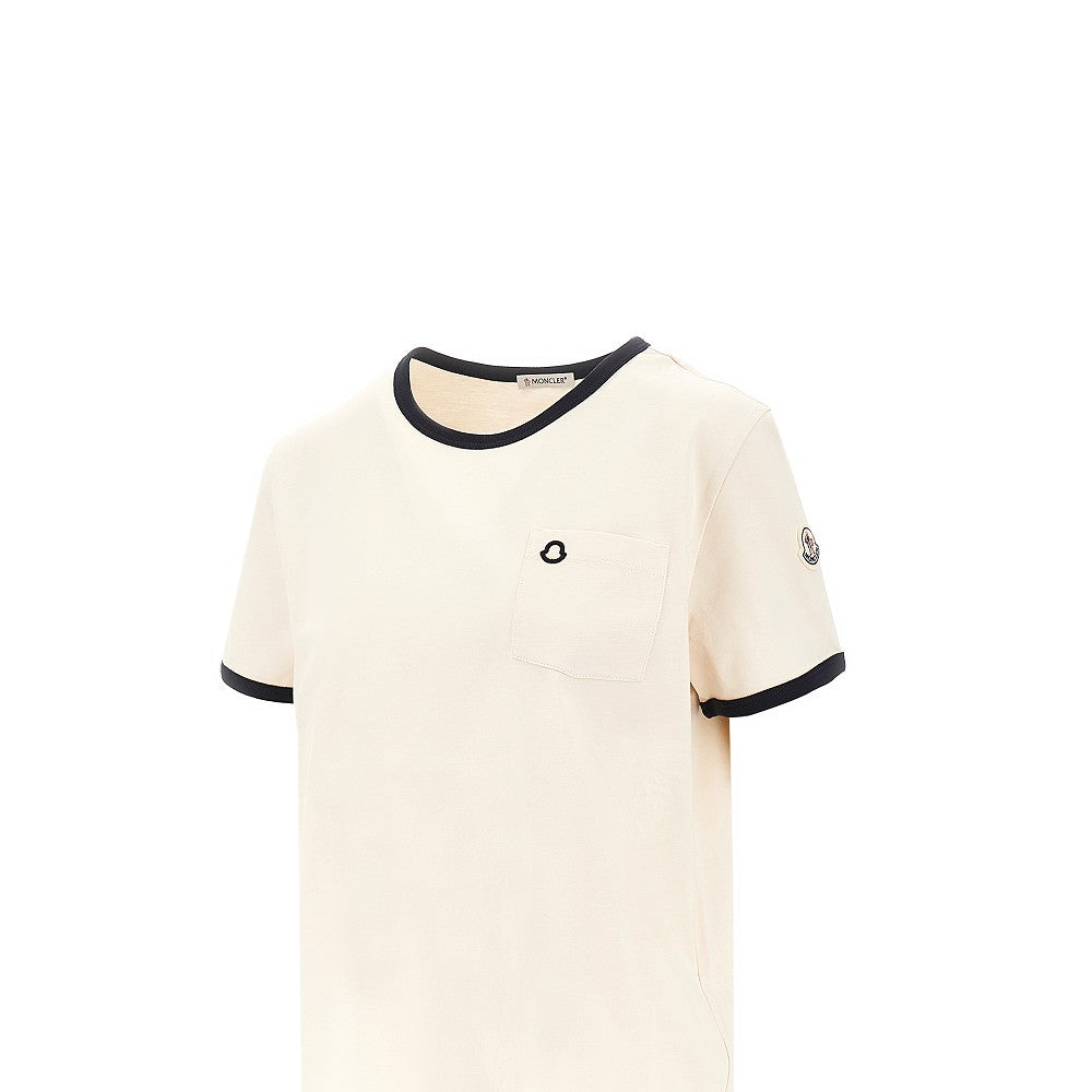 Chest patch pocket T-shirt