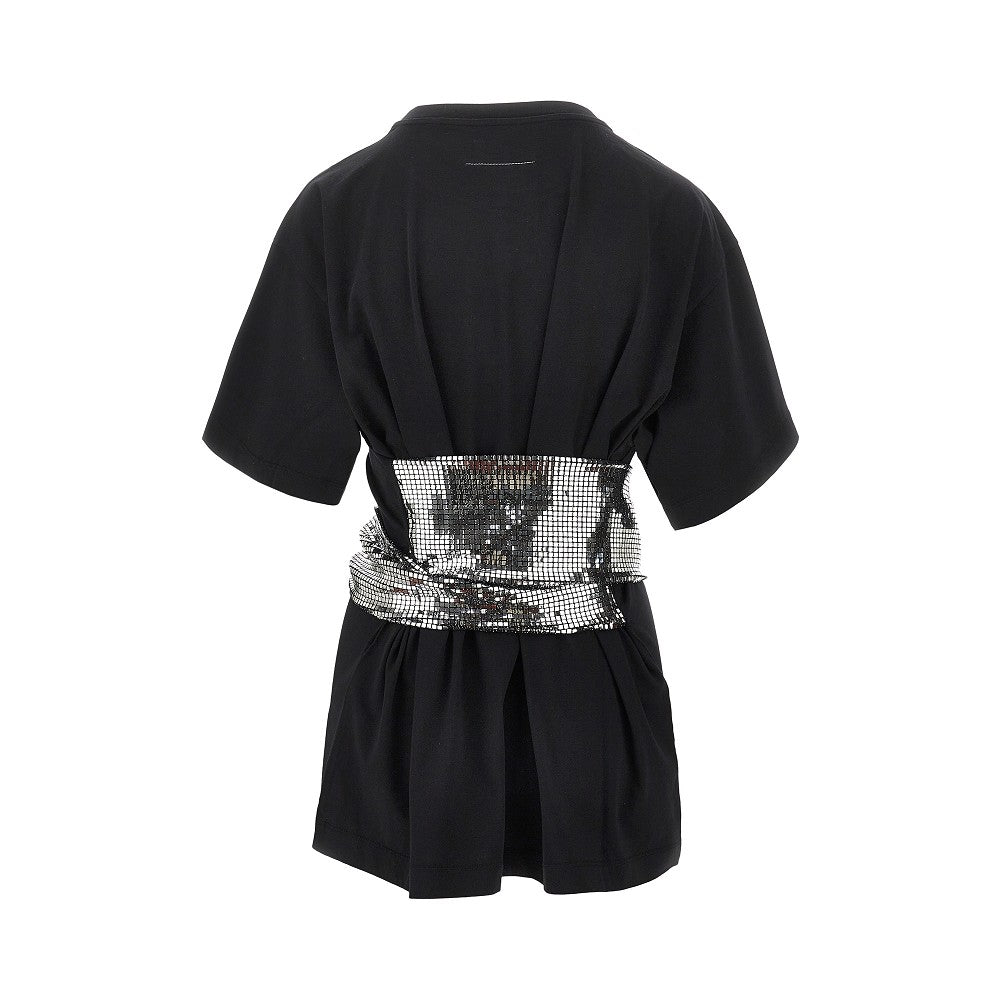 T-shirt with metallized gloves