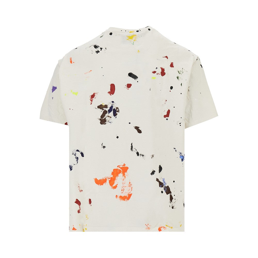 T-shirt con schizzi di vernice