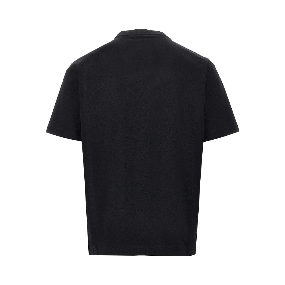 T-shirt con stemma ricamato