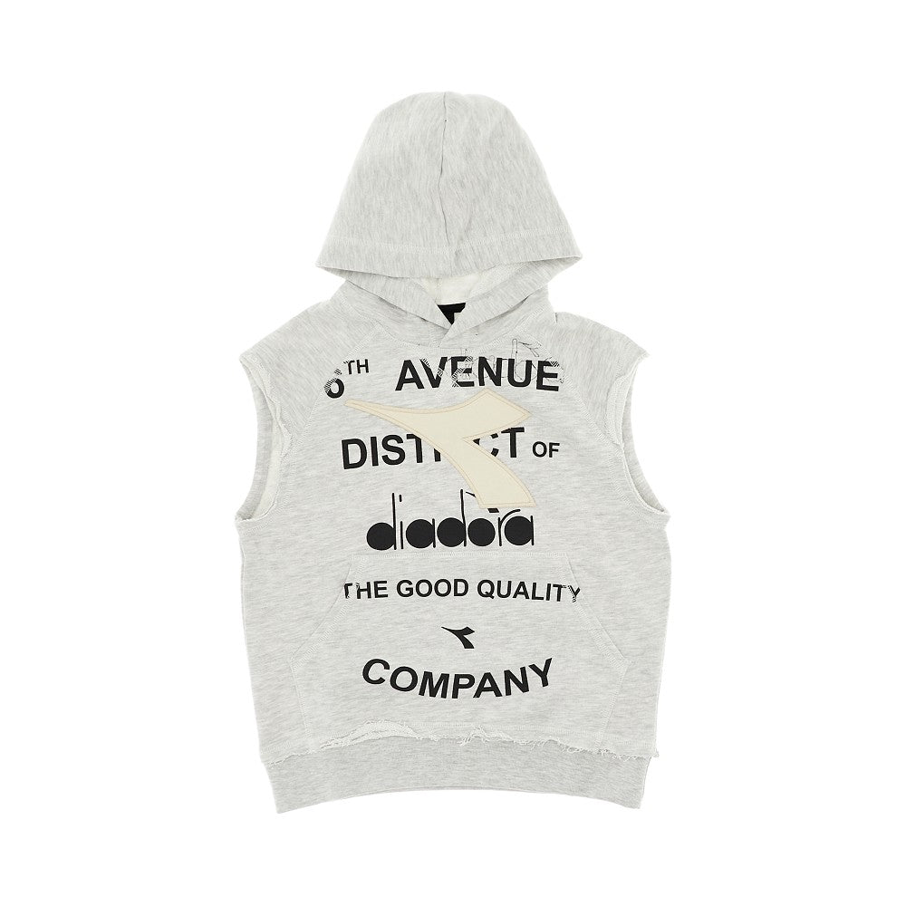 Sleeveless hoodie