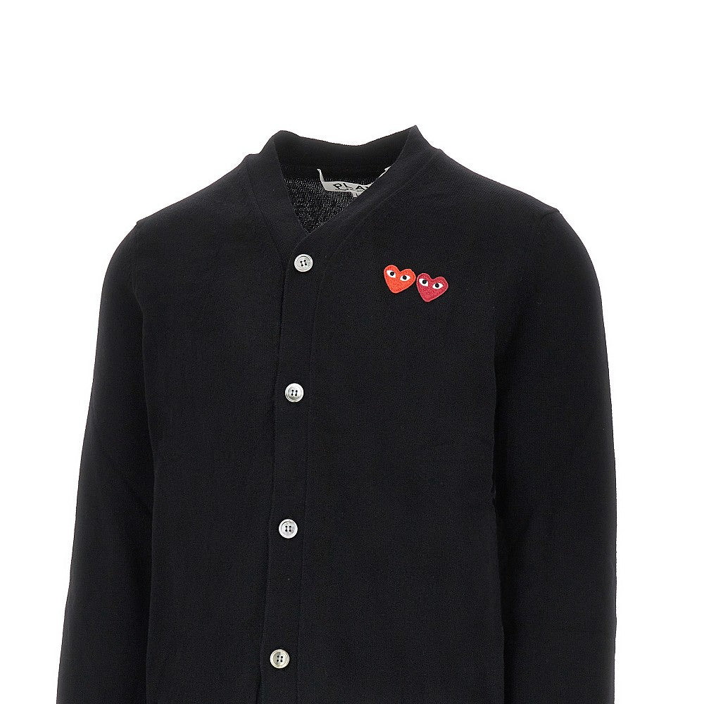 Cardigan in lana con patch cuori