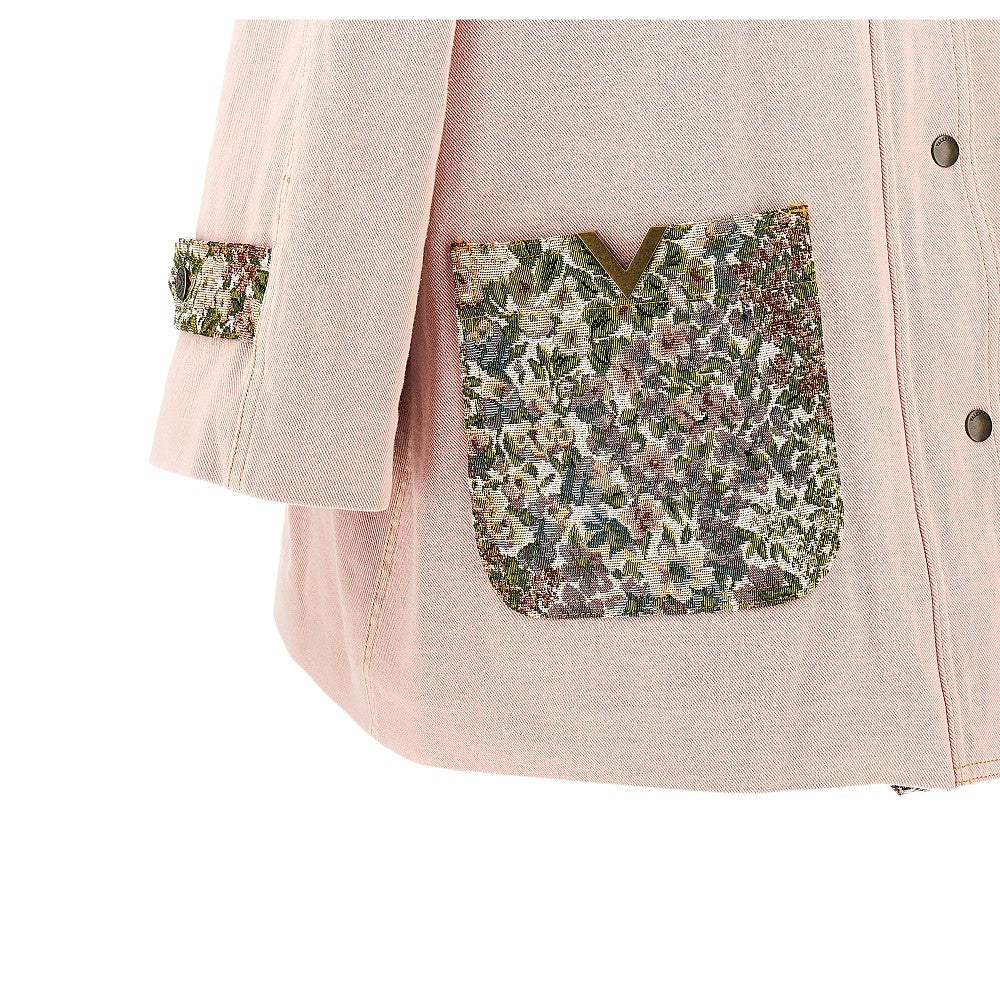 Caban in denim con tasche floreali