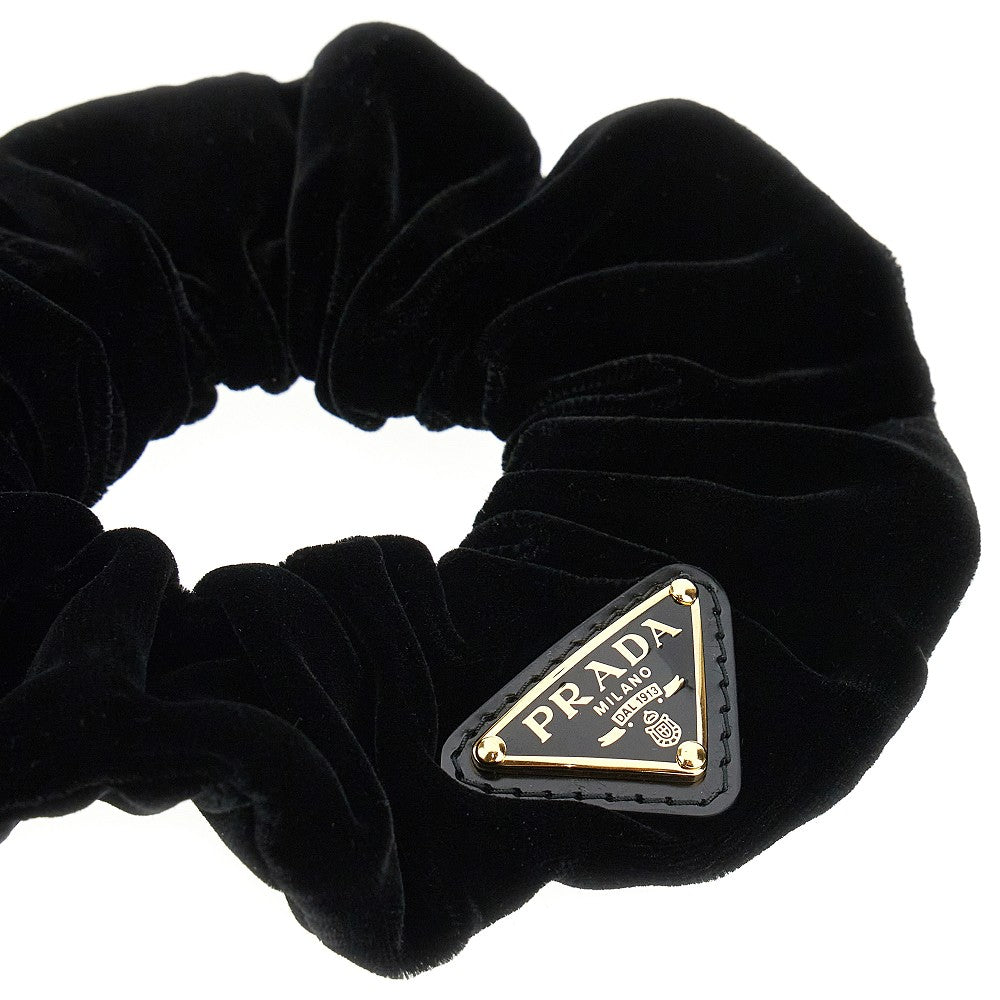 Velvet scrunchie with logo