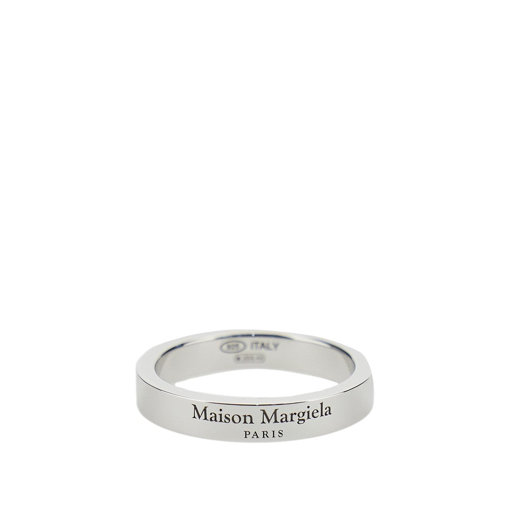 Anello con logo inciso