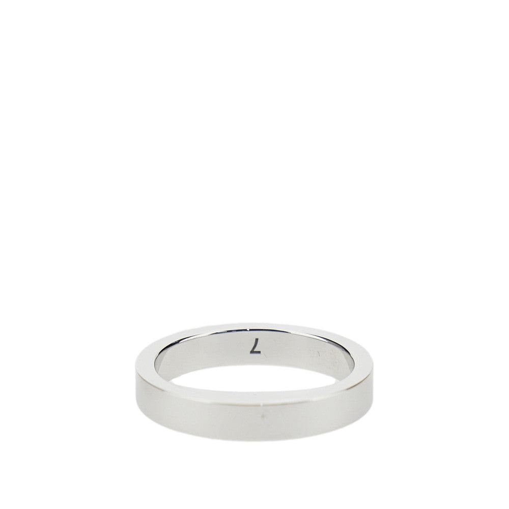 Anello con logo inciso