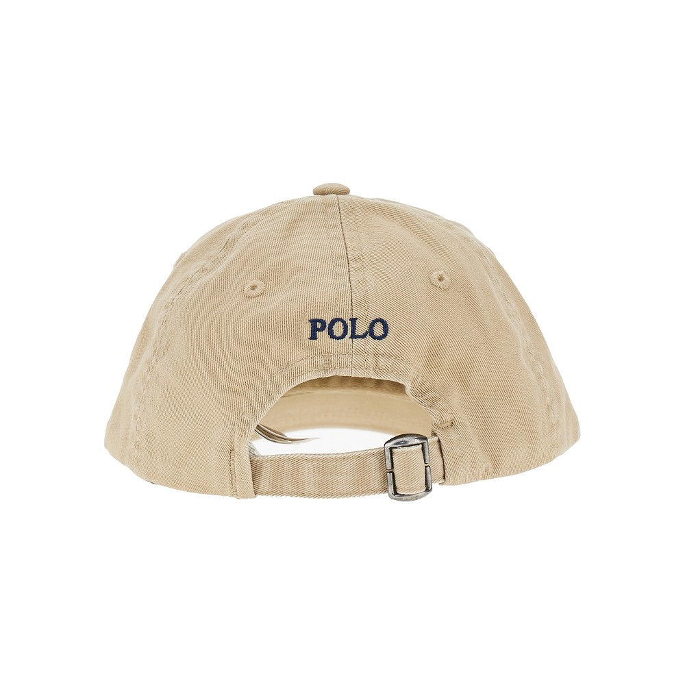 Baseball cap with logo embroidery