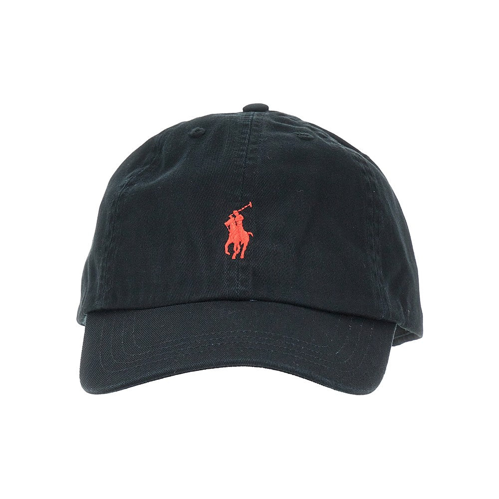 Baseball hat with logo embroidery