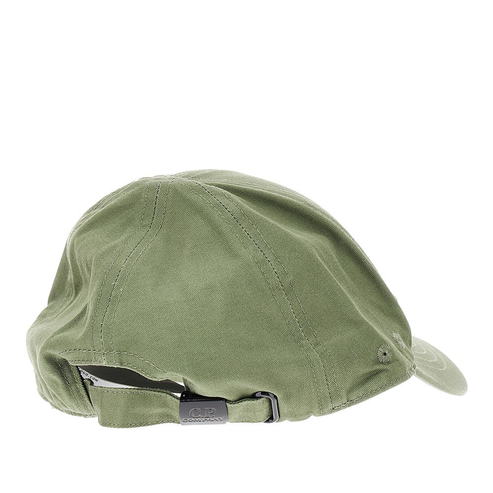 Baseball hat with logo embroidery