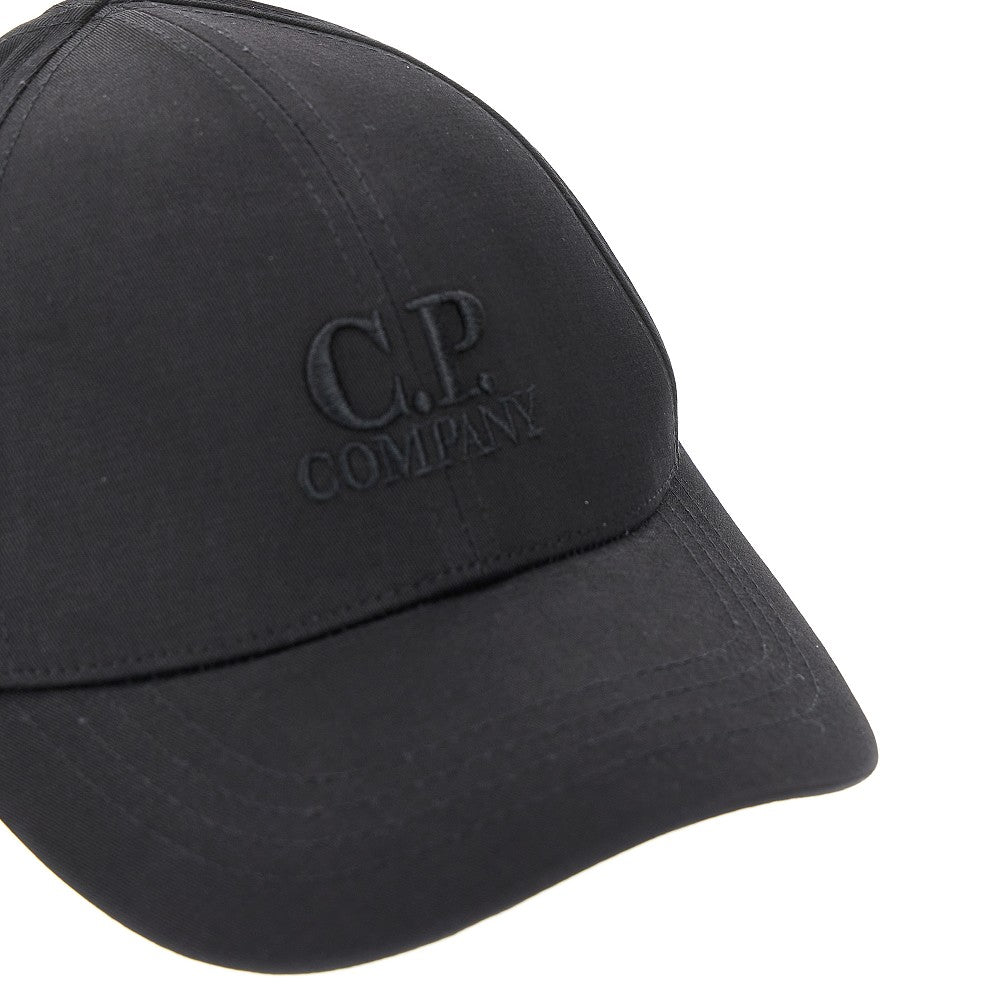 Cappellino baseball con logo ricamato