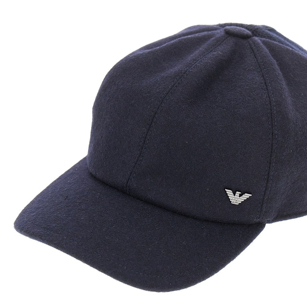 Clotch and knit baseball cap