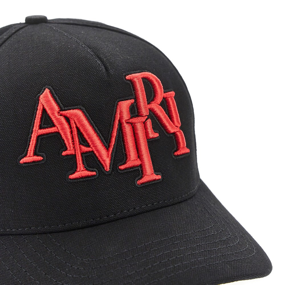 Baseball hat with logo embroidery