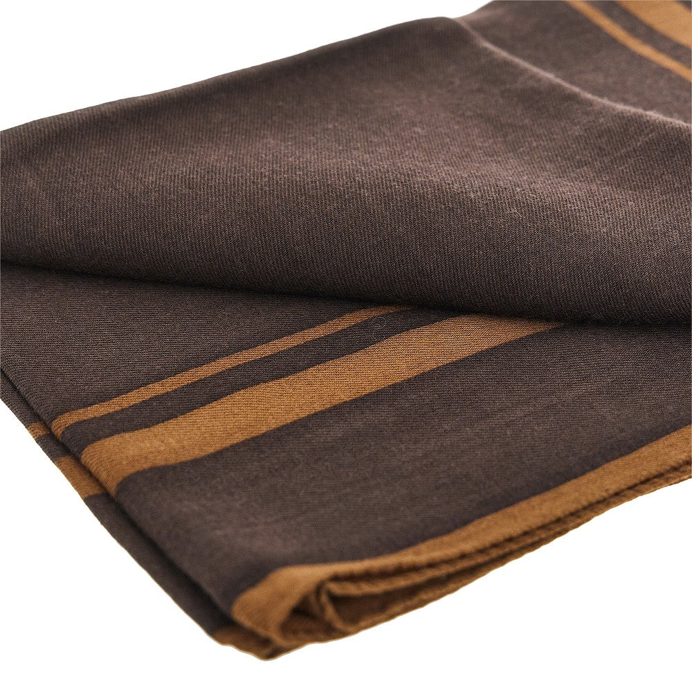 Wool scarf with jacquard details