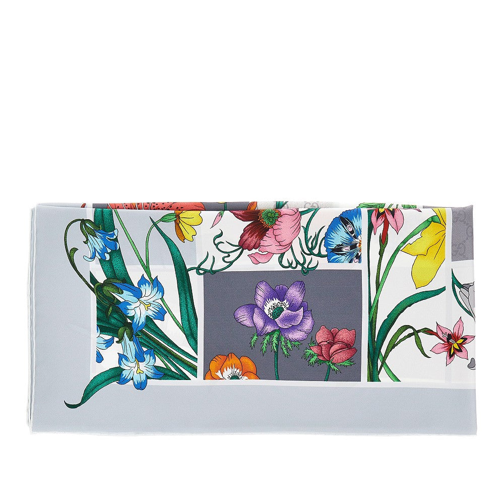 Foulard in seta con stampa