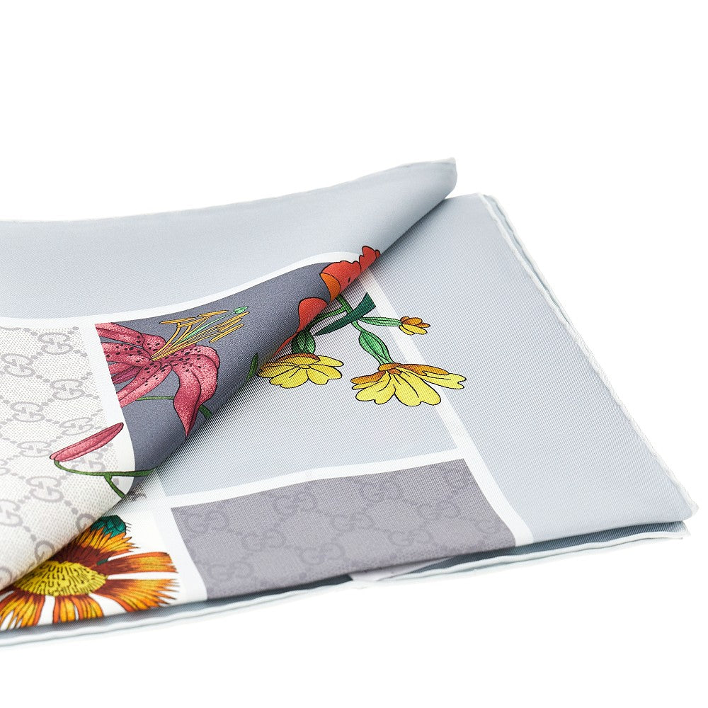 Foulard in seta con stampa