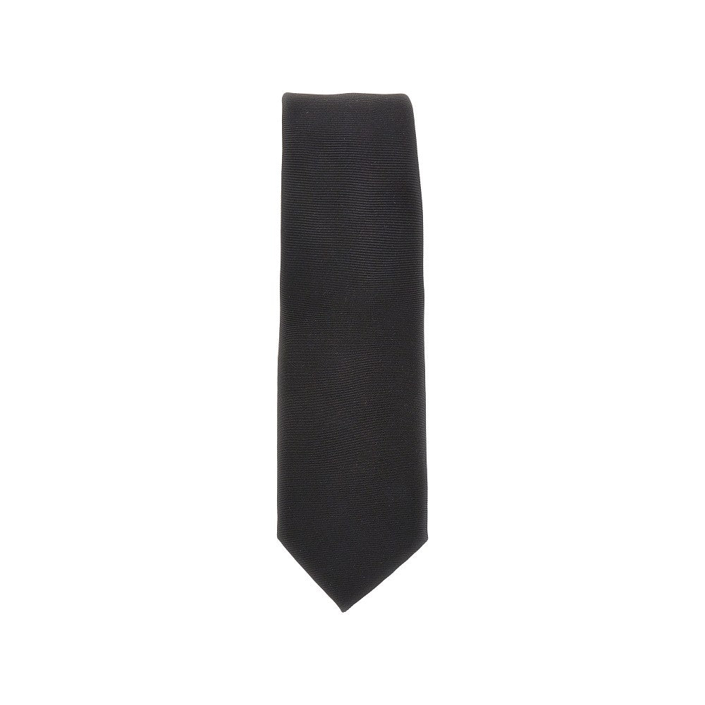 Silk necktie