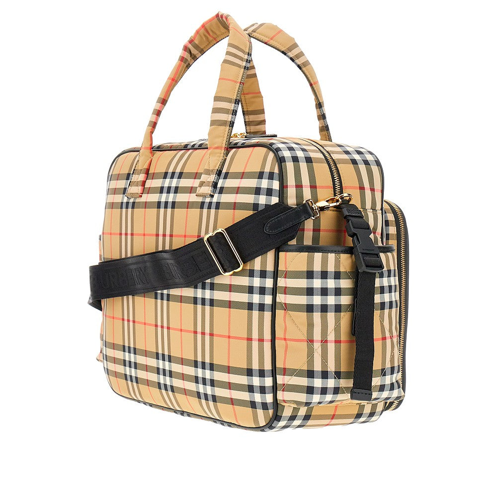 Check Econyl changing bag