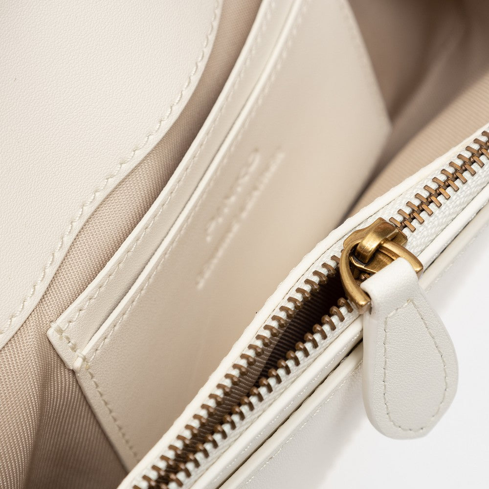 Love One Pocket clutch with chain